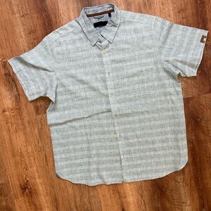Men’s linen button down short sleeve shirt